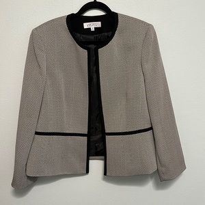 Kasper size 16 jacket gray/black herringbone pattern w black trim